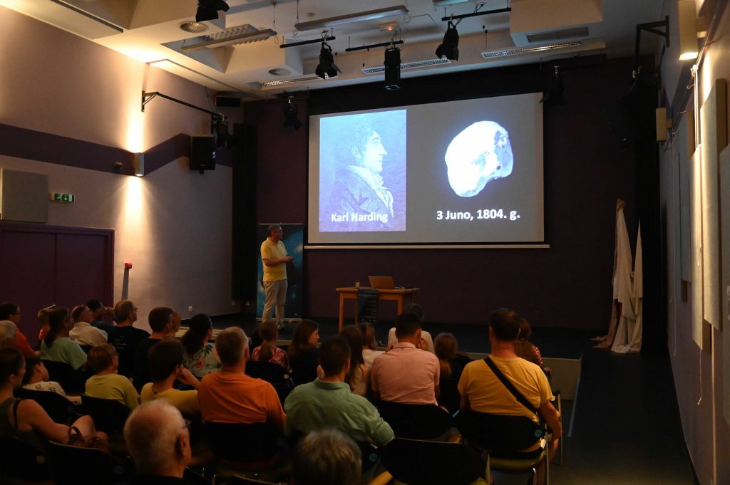 Mr.sc. Ivan Romštajn na Danima meteorita Križevci 12. srpnja 2024. (foto Andrej Dundović)